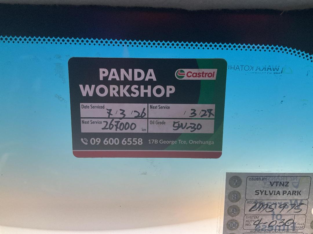 Photo '24' of Nissan Navara