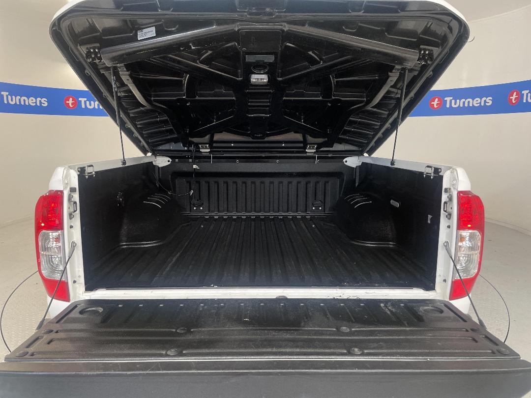 Photo '14' of Nissan Navara