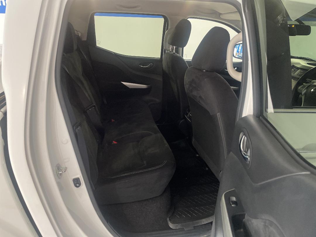 Photo '20' of Nissan Navara