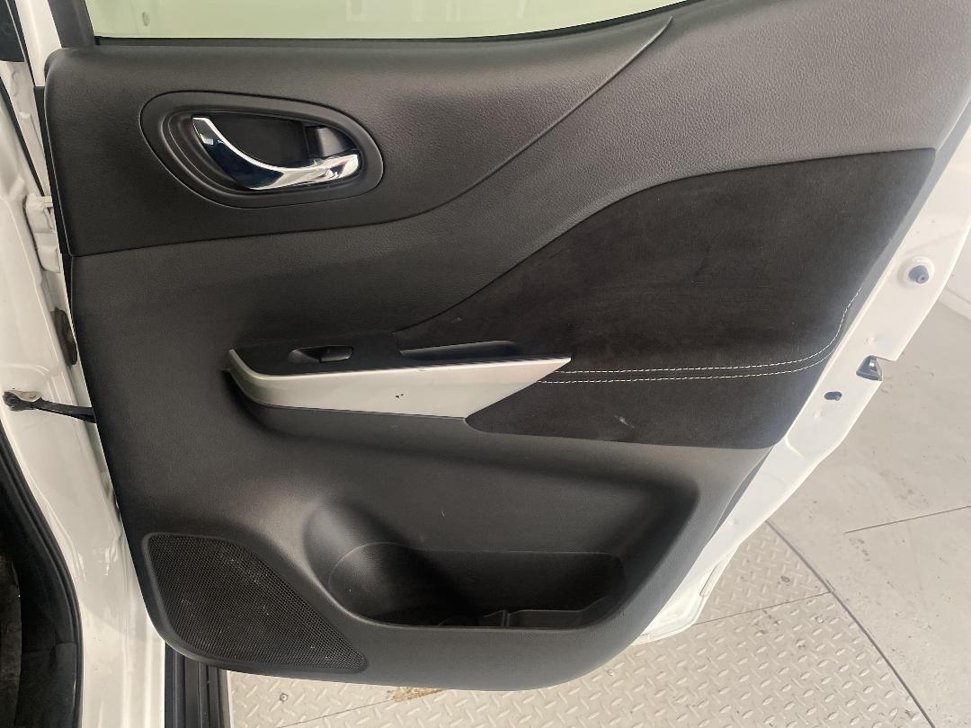 Photo '19' of Nissan Navara