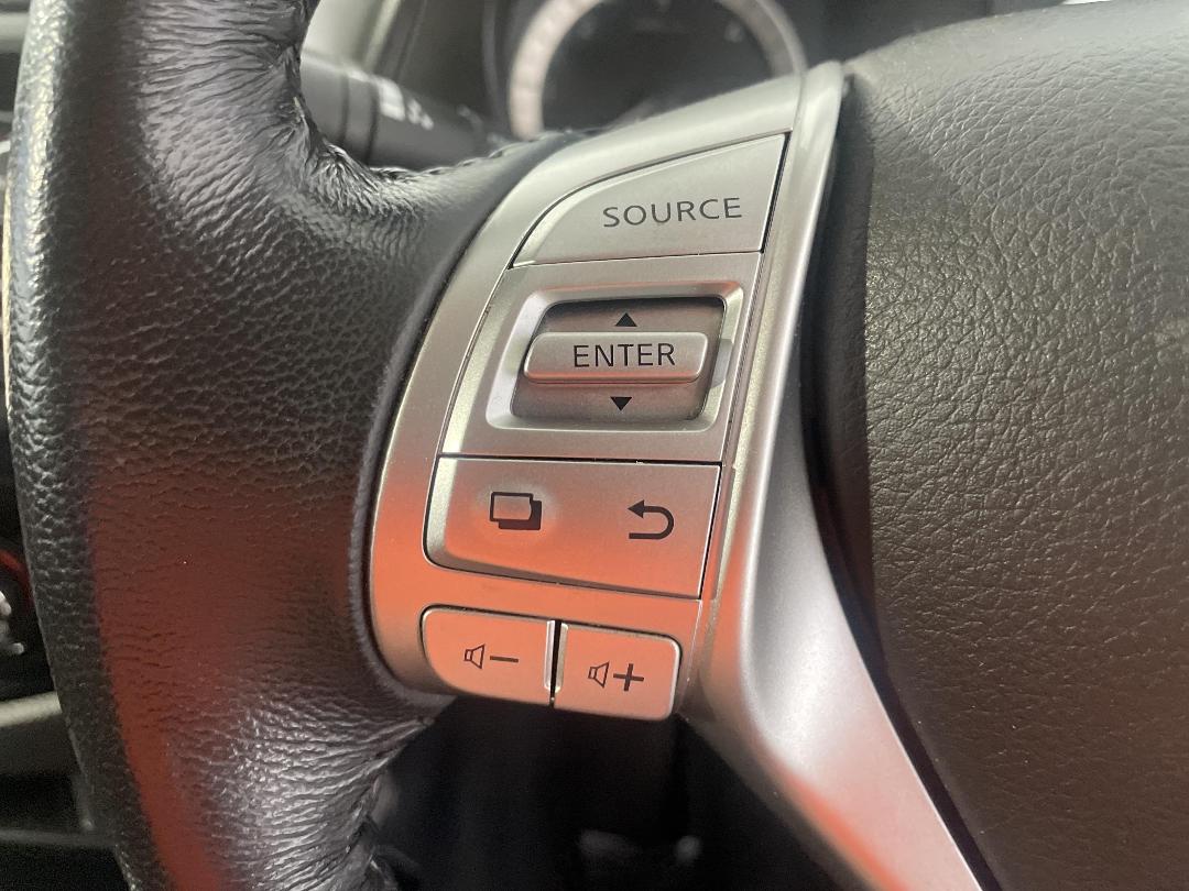 Photo '26' of Nissan Navara