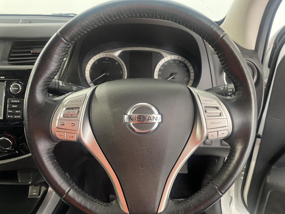 Photo '27' of Nissan Navara