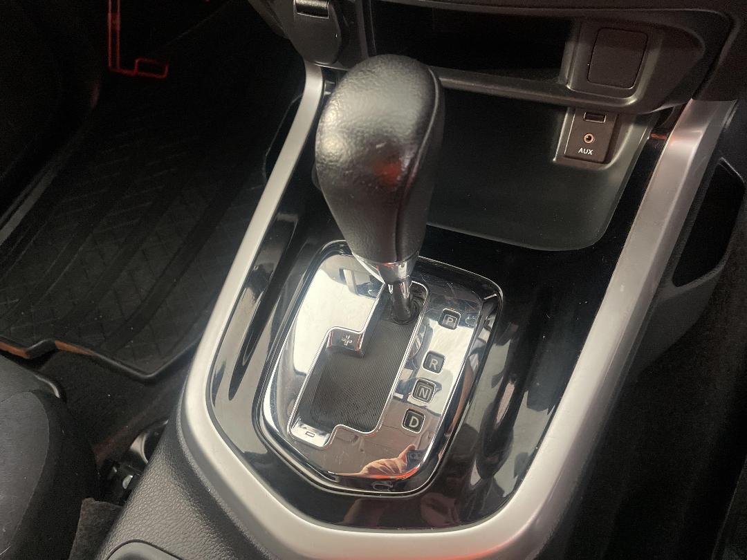 Photo '31' of Nissan Navara