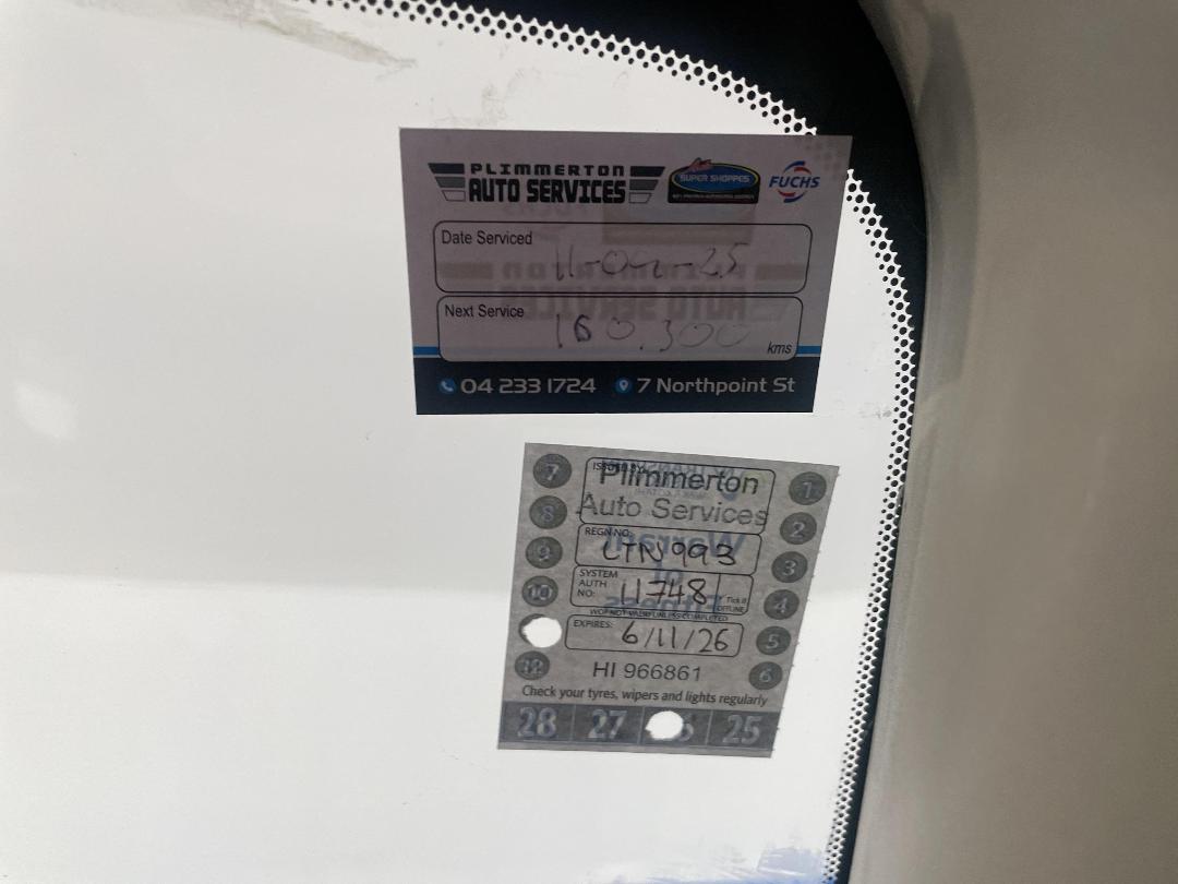 Photo '33' of Nissan Navara