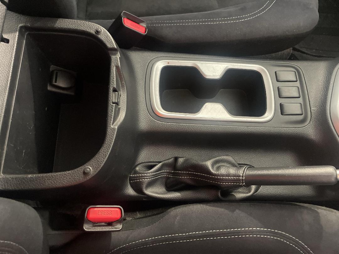 Photo '32' of Nissan Navara