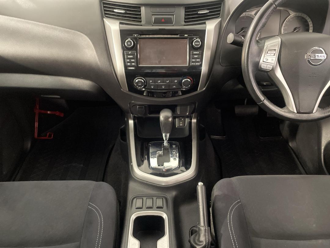 Photo '18' of Nissan Navara