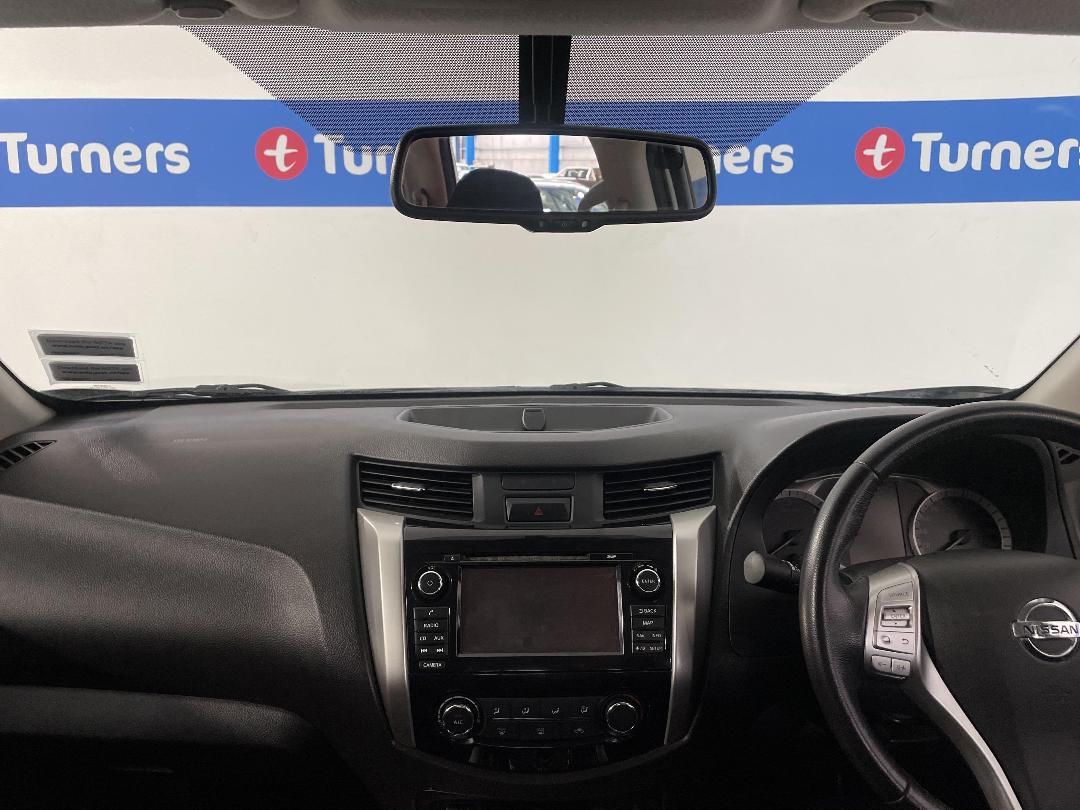 Photo '17' of Nissan Navara