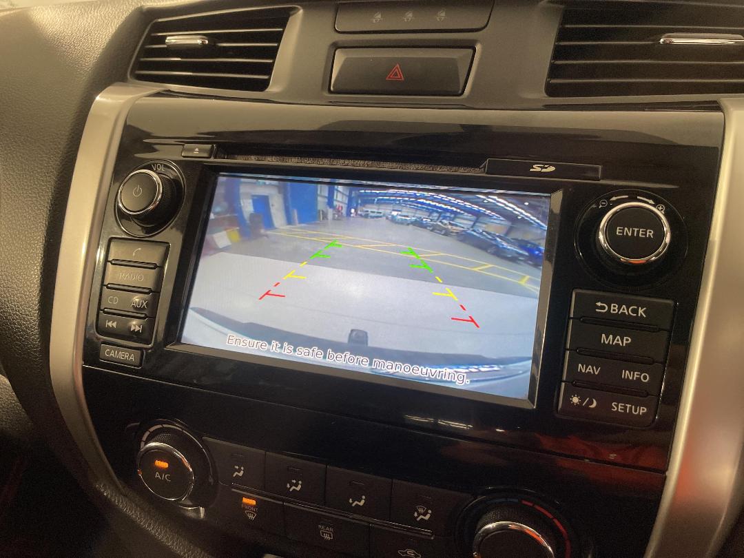 Photo '29' of Nissan Navara