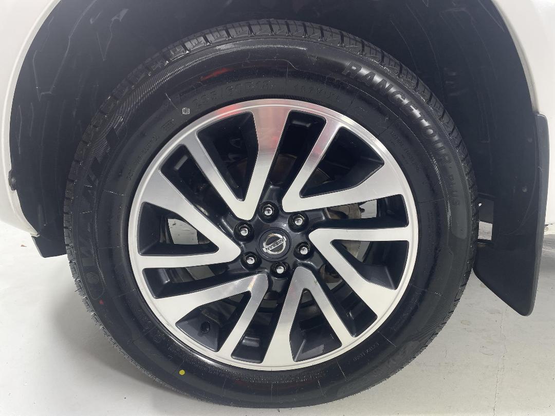 Photo '10' of Nissan Navara Photo '10' of Nissan Navara