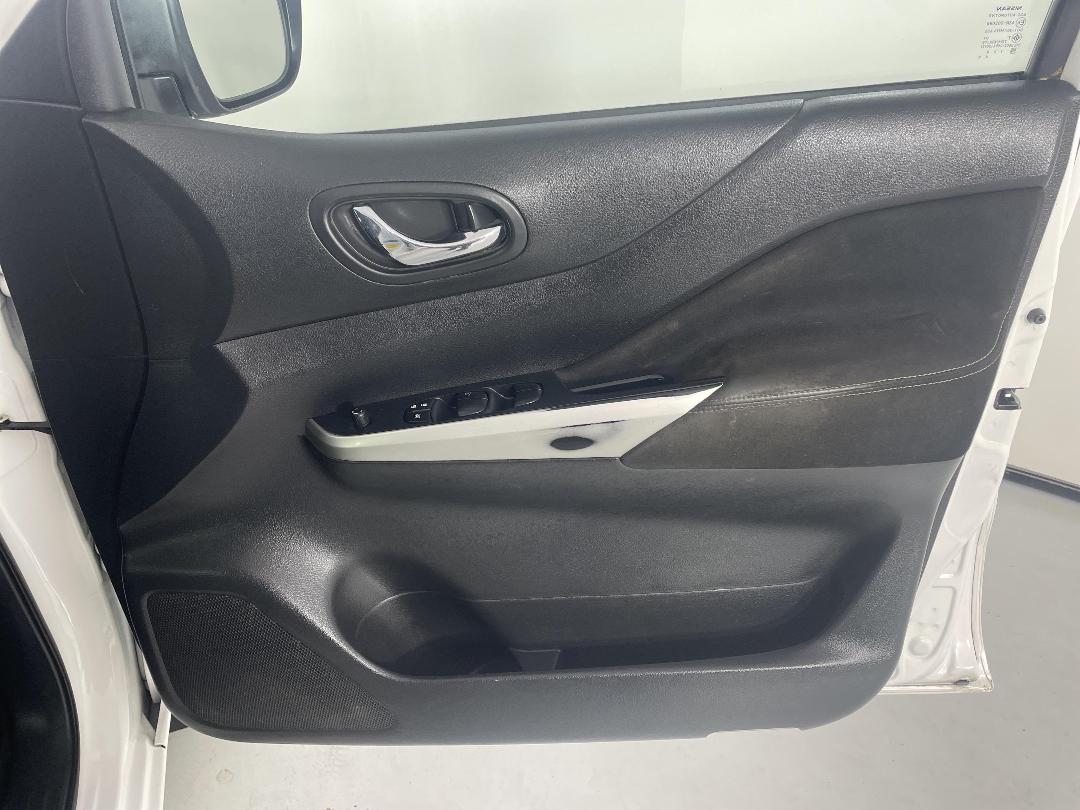 Photo '15' of Nissan Navara Photo '15' of Nissan Navara