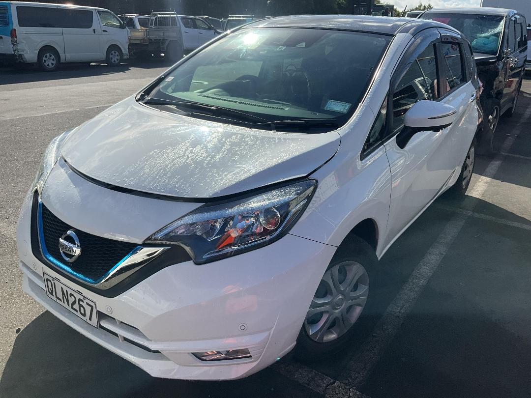 Photo '2' of Nissan Note Hybrid Photo '2' of Nissan Note Hybrid