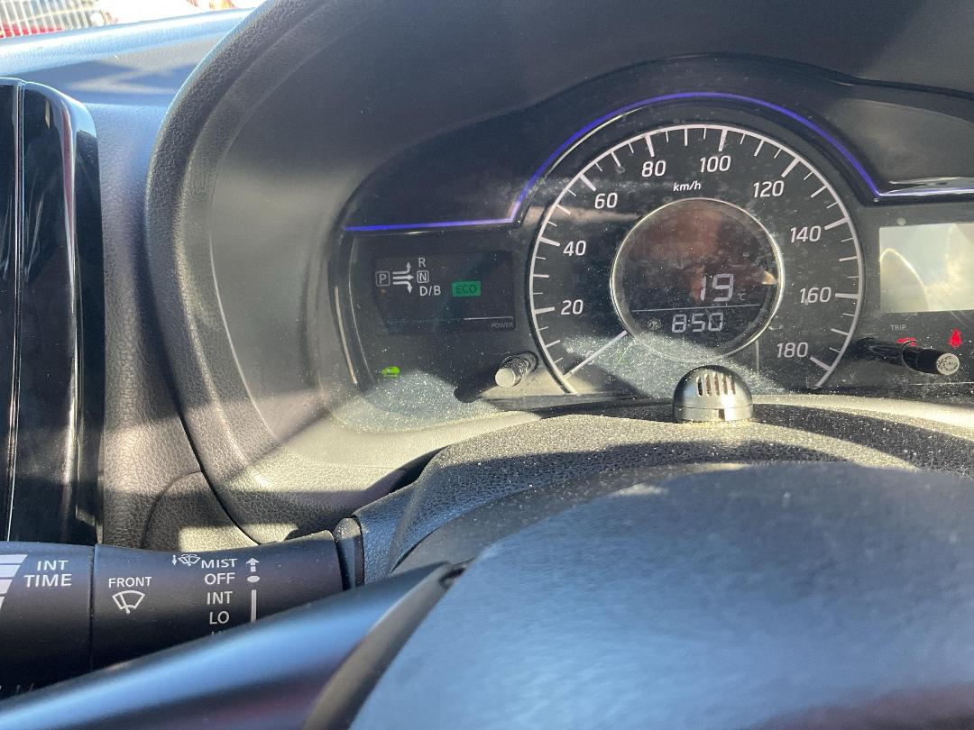 Photo '16' of Nissan Note Hybrid Photo '16' of Nissan Note Hybrid