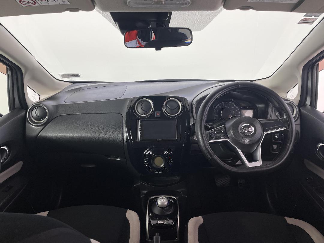 Photo '17' of Nissan Note Photo '17' of Nissan Note