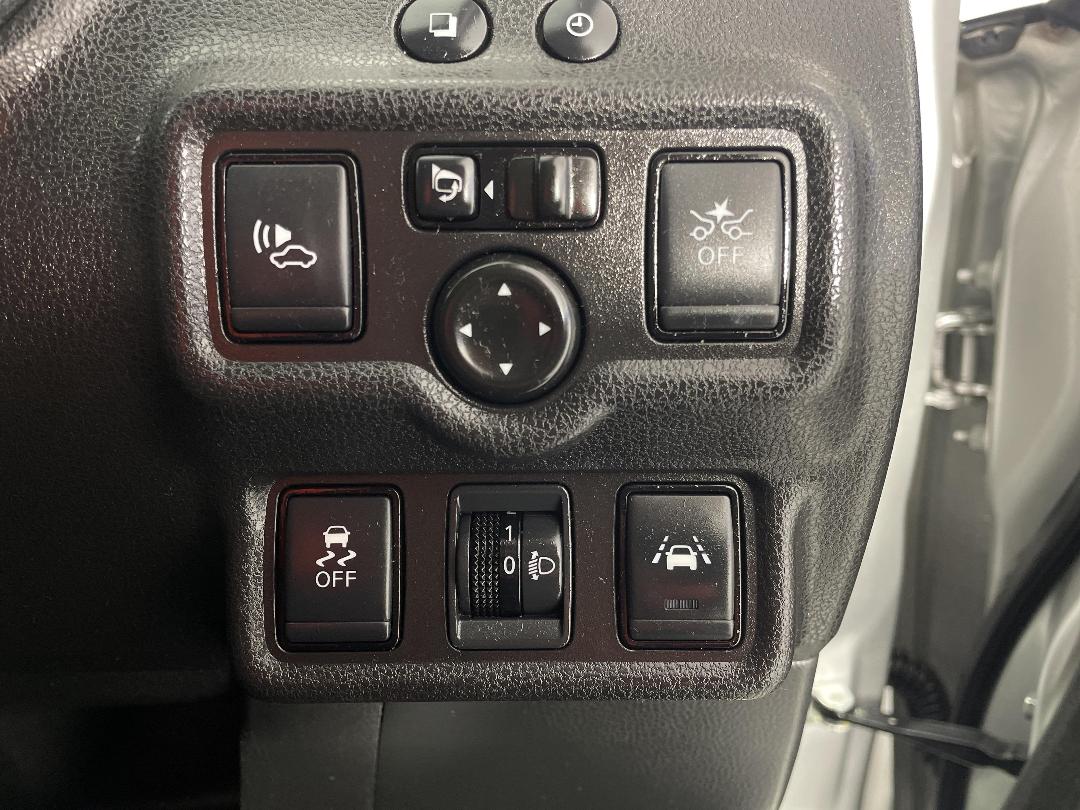 Photo '23' of Nissan Note Photo '23' of Nissan Note