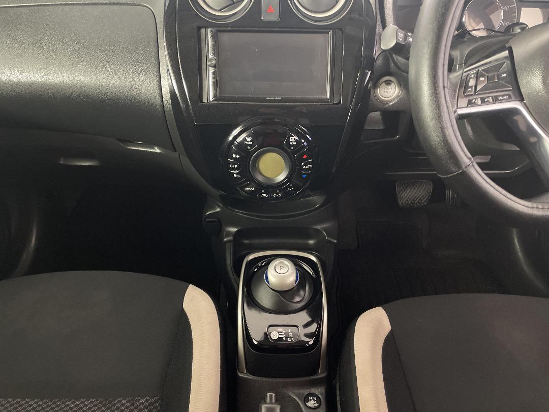 Photo '18' of Nissan Note Photo '18' of Nissan Note