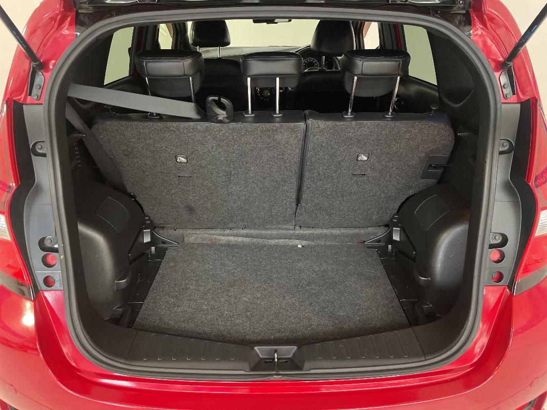 Photo '14' of Nissan Note