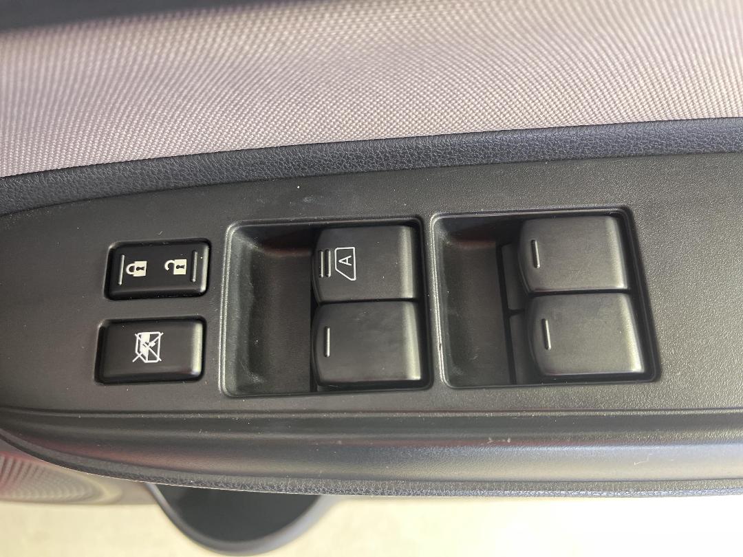 Photo '23' of Nissan Note