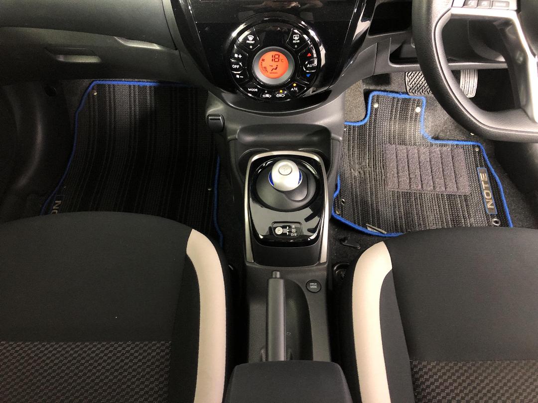 Photo '18' of Nissan Note