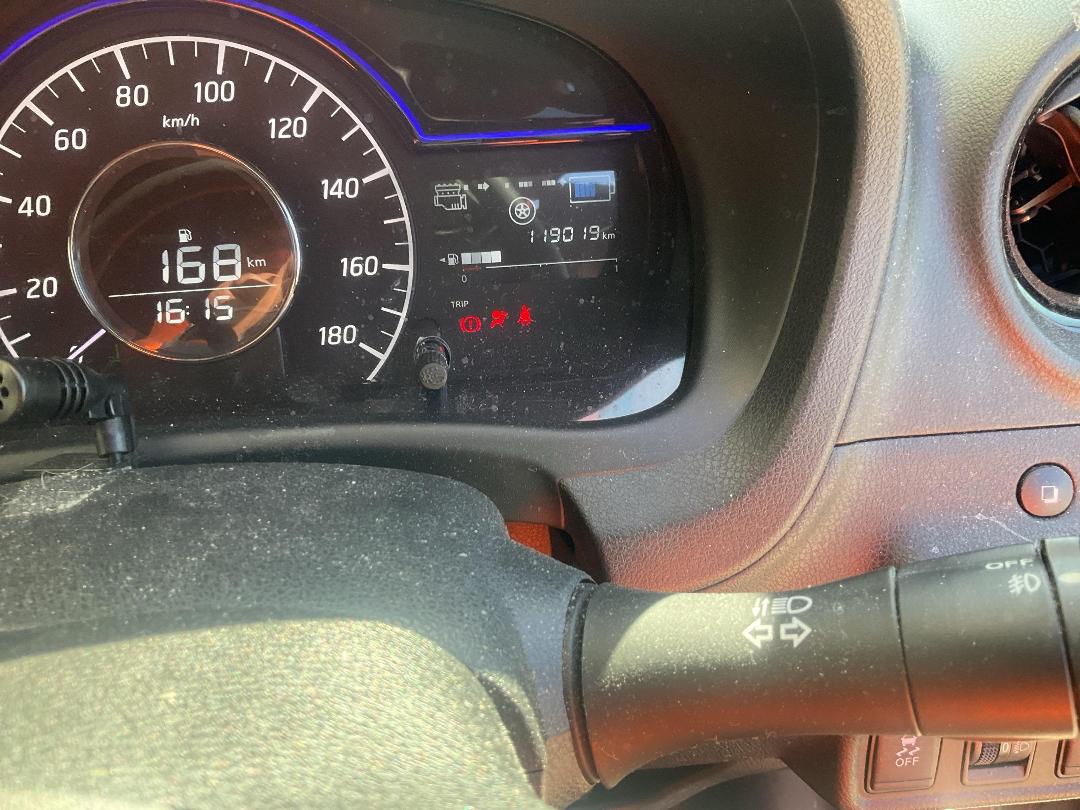 Photo '8' of Nissan Note E-Power Photo '8' of Nissan Note E-Power