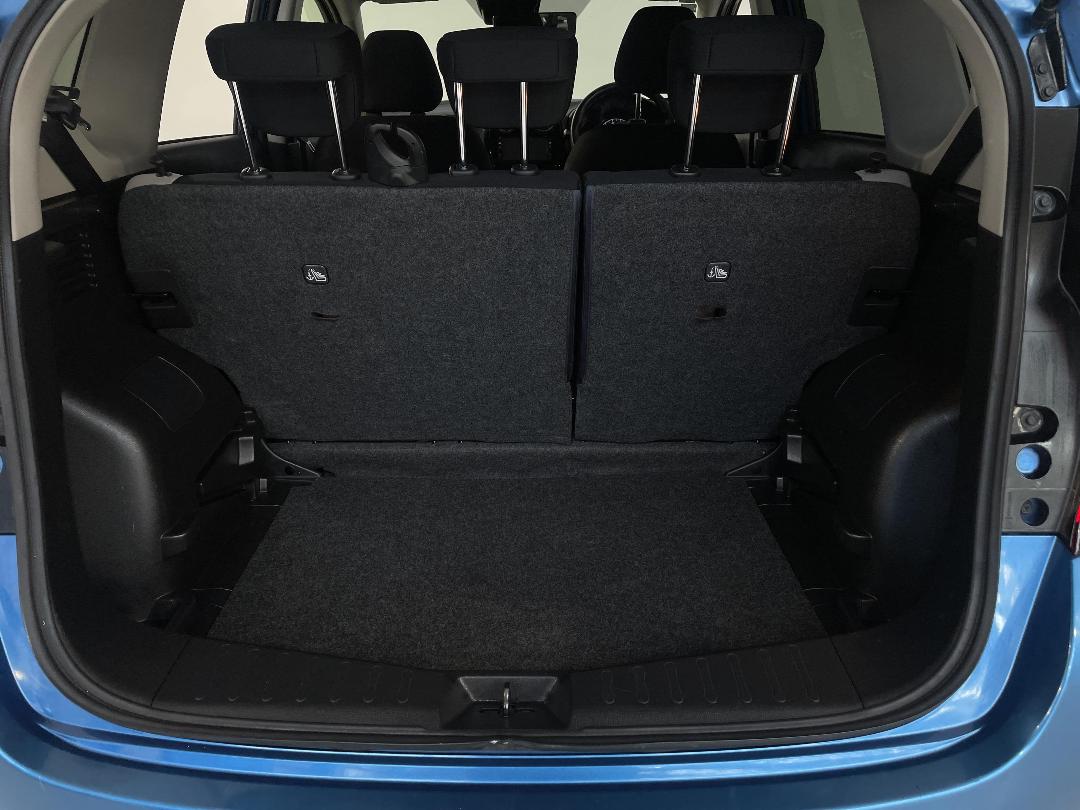 Photo '14' of Nissan Note Photo '14' of Nissan Note