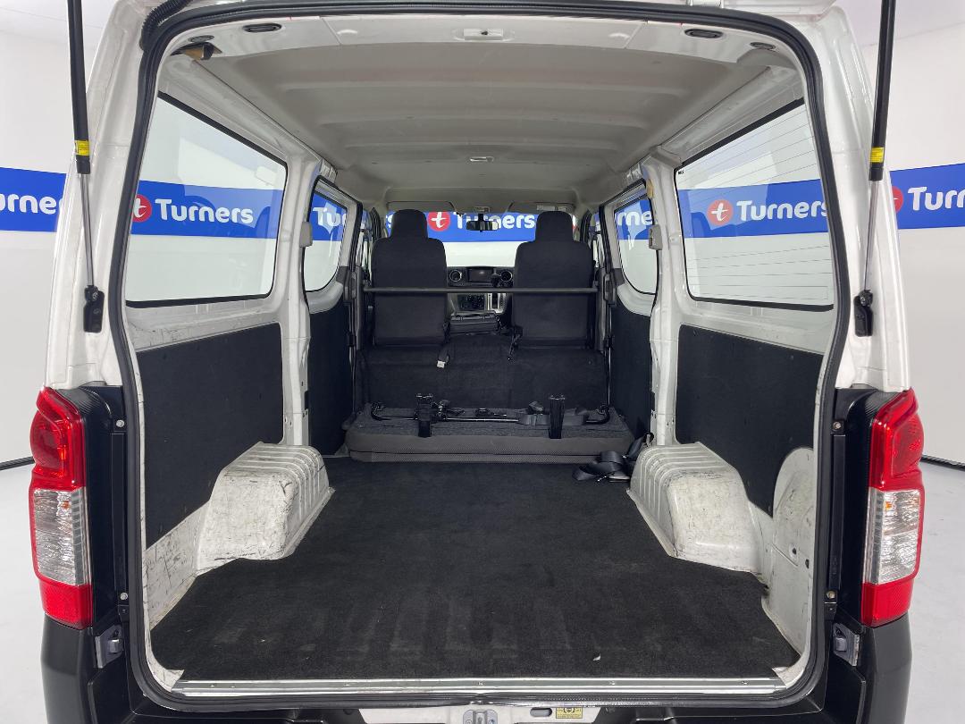 Photo '14' of Nissan NV350 Photo '14' of Nissan NV350