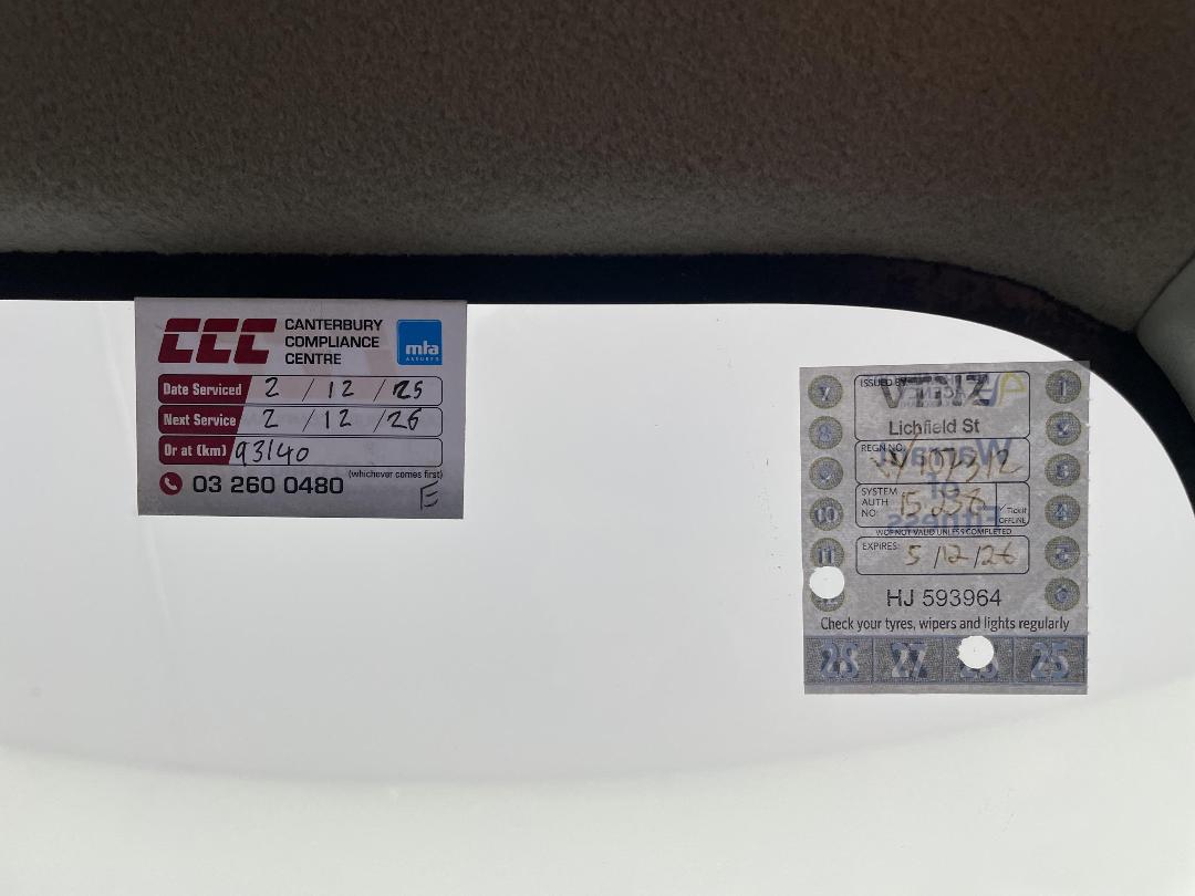 Photo '24' of Nissan NV350 Photo '24' of Nissan NV350