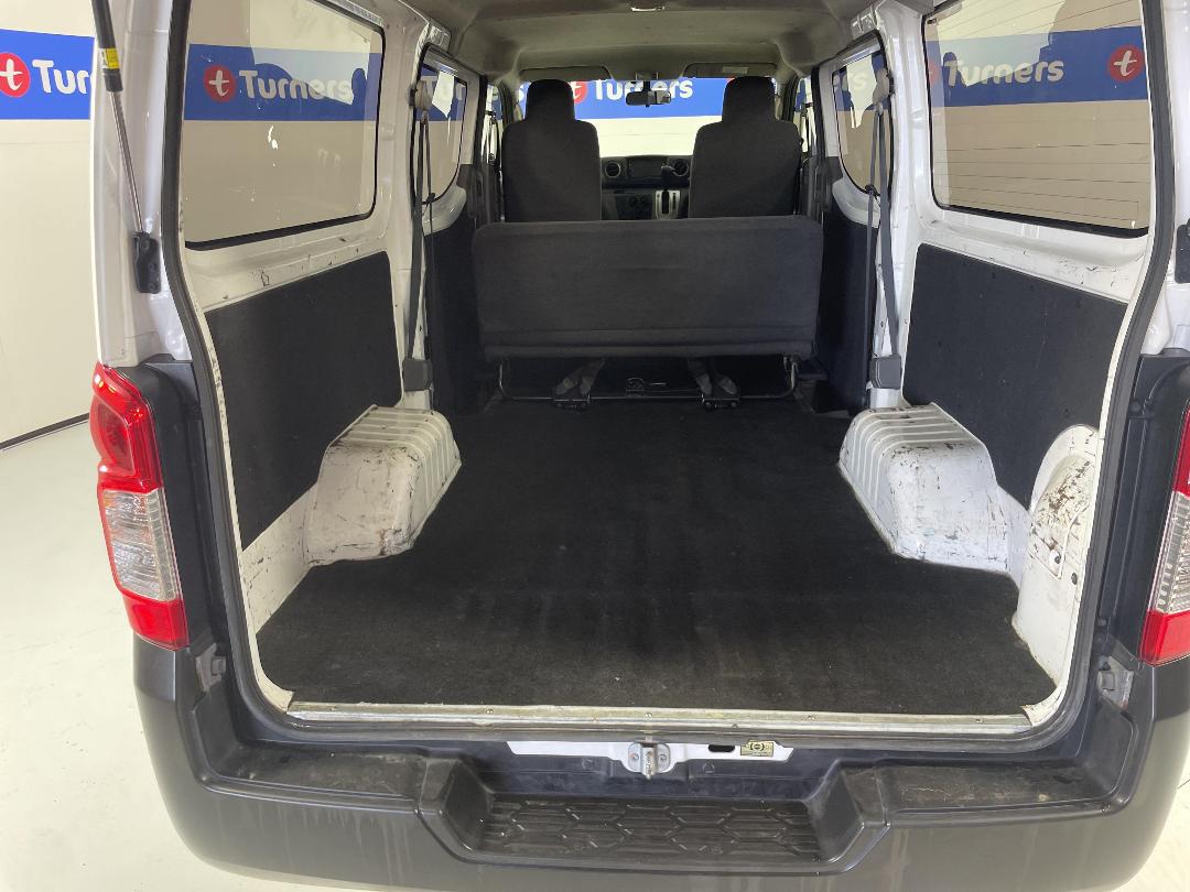Photo '14' of Nissan NV350 Photo '14' of Nissan NV350