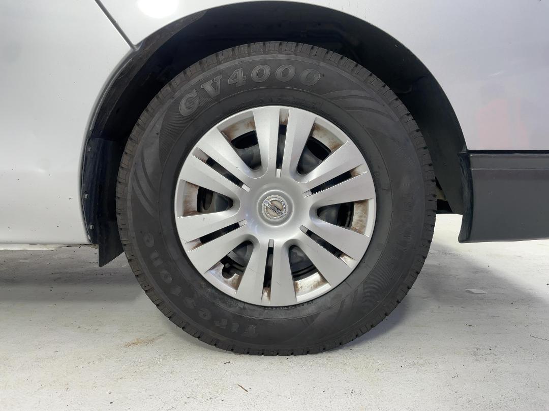 Photo '9' of Nissan NV350