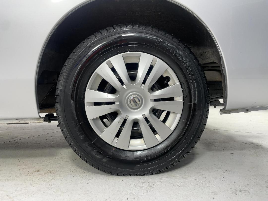 Photo '11' of Nissan NV350