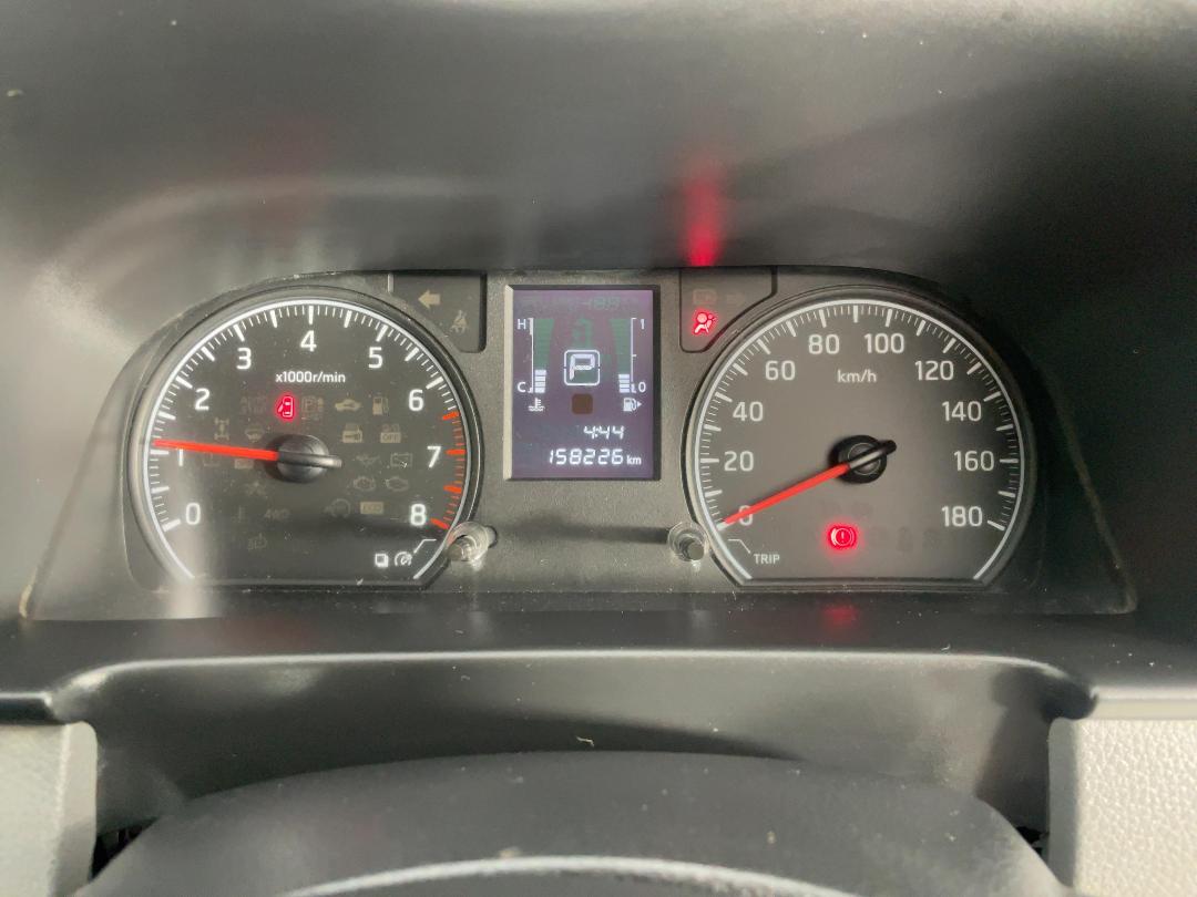 Photo '21' of Nissan NV350