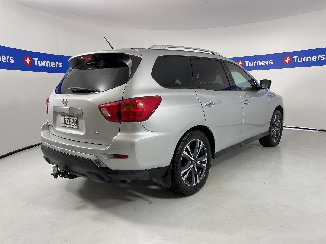 Photo '7' of Nissan Pathfinder