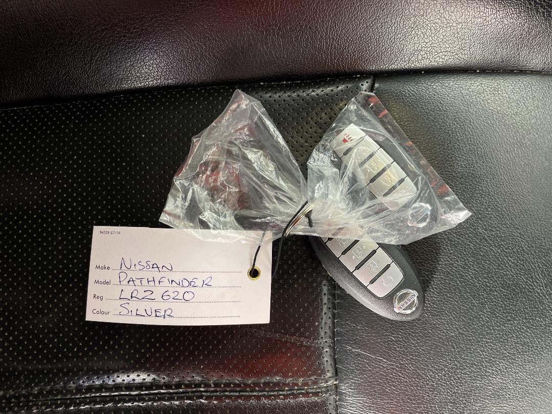 Photo '22' of Nissan Pathfinder