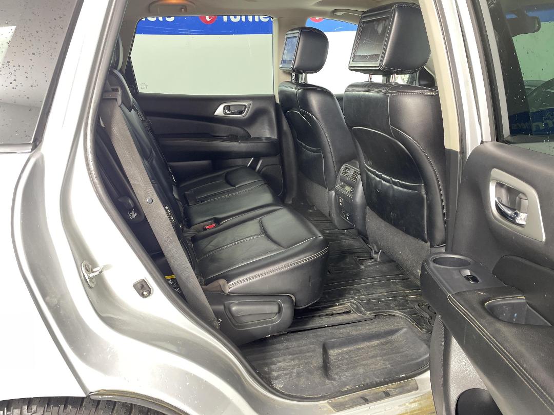 Photo '20' of Nissan Pathfinder