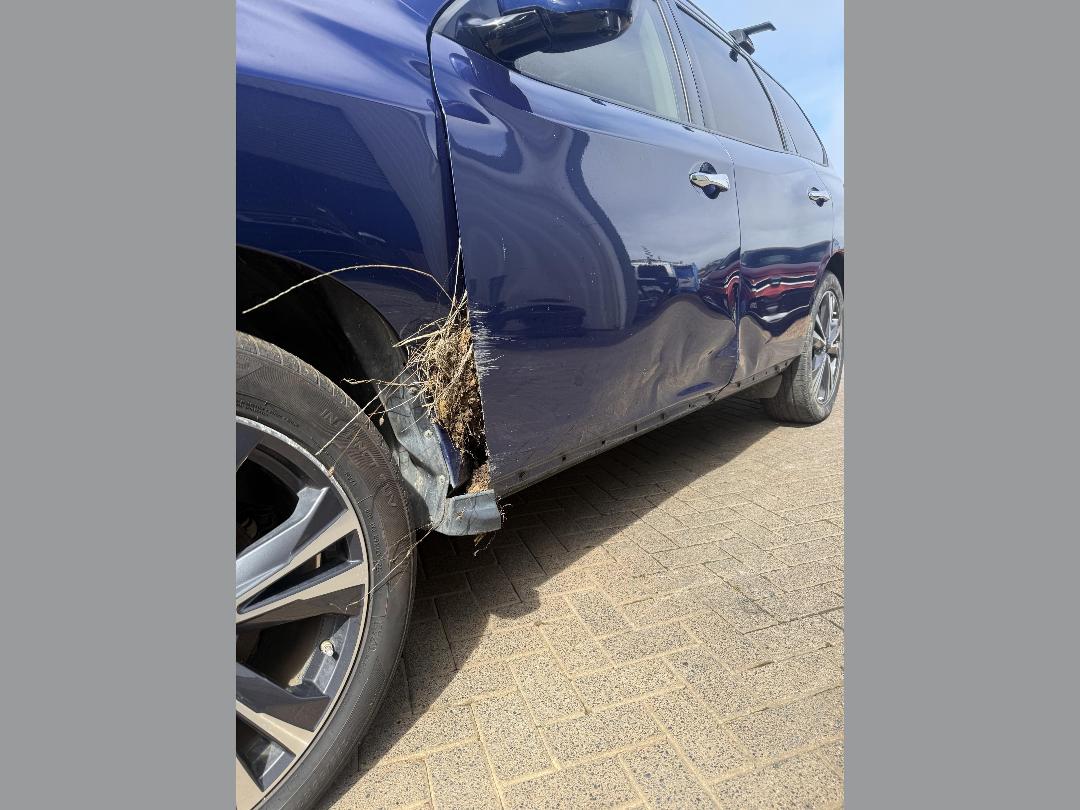 Photo '9' of Nissan Pathfinder TI Photo '9' of Nissan Pathfinder TI