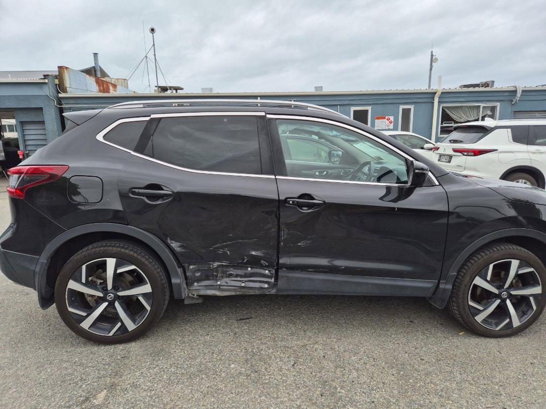 Photo '2' of Nissan Qashqai N-TEC