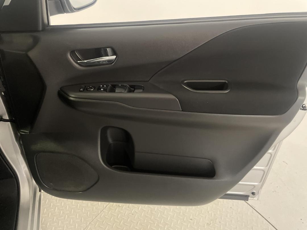 Photo '15' of Nissan Serena