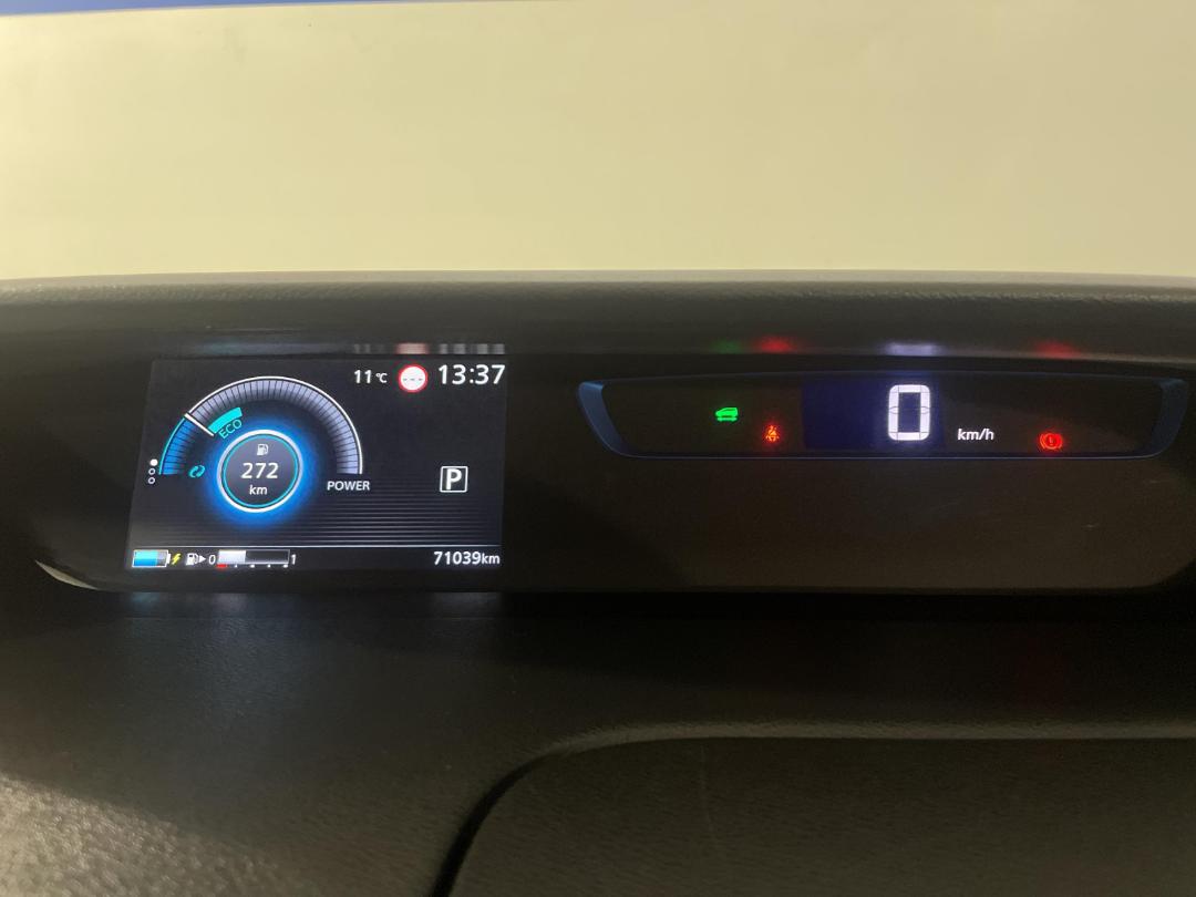 Photo '21' of Nissan Serena