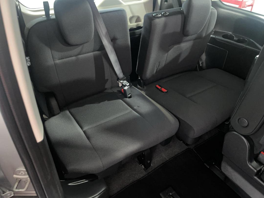 Photo '23' of Nissan Serena