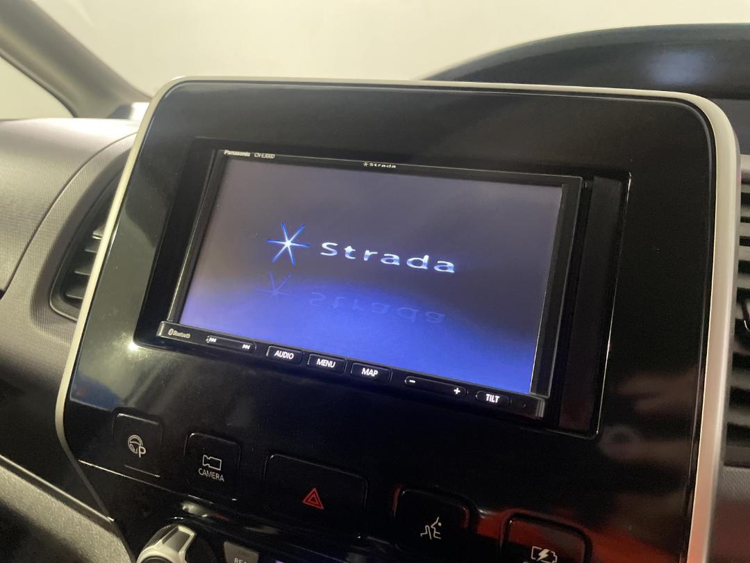 Photo '29' of Nissan Serena