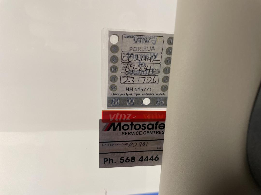 Photo '34' of Nissan Serena