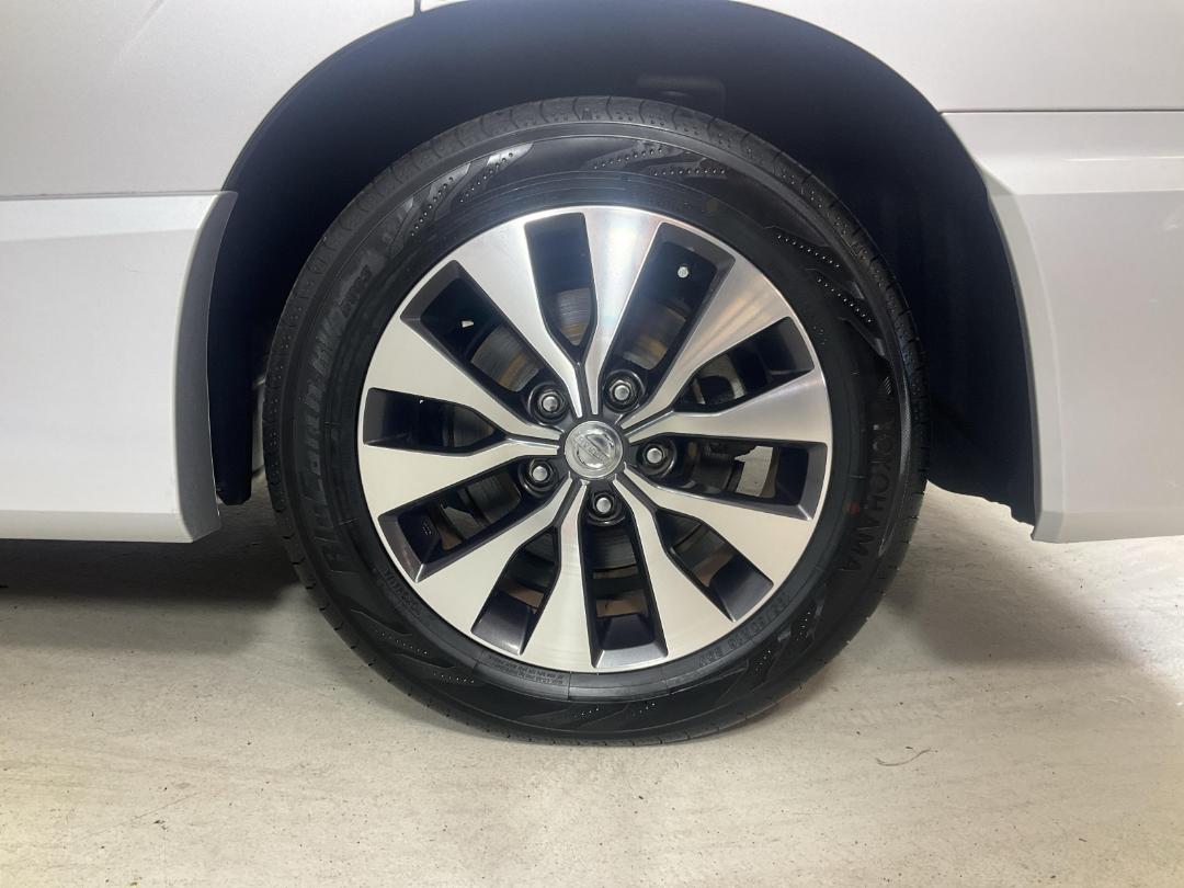 Photo '11' of Nissan Serena Photo '11' of Nissan Serena