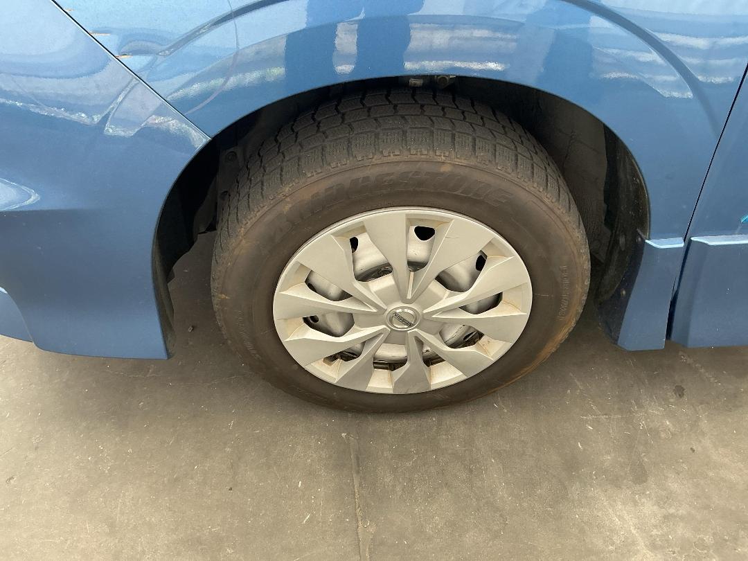 Photo '6' of Nissan Serena