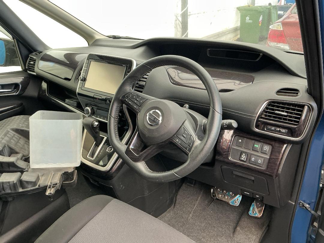 Photo '16' of Nissan Serena