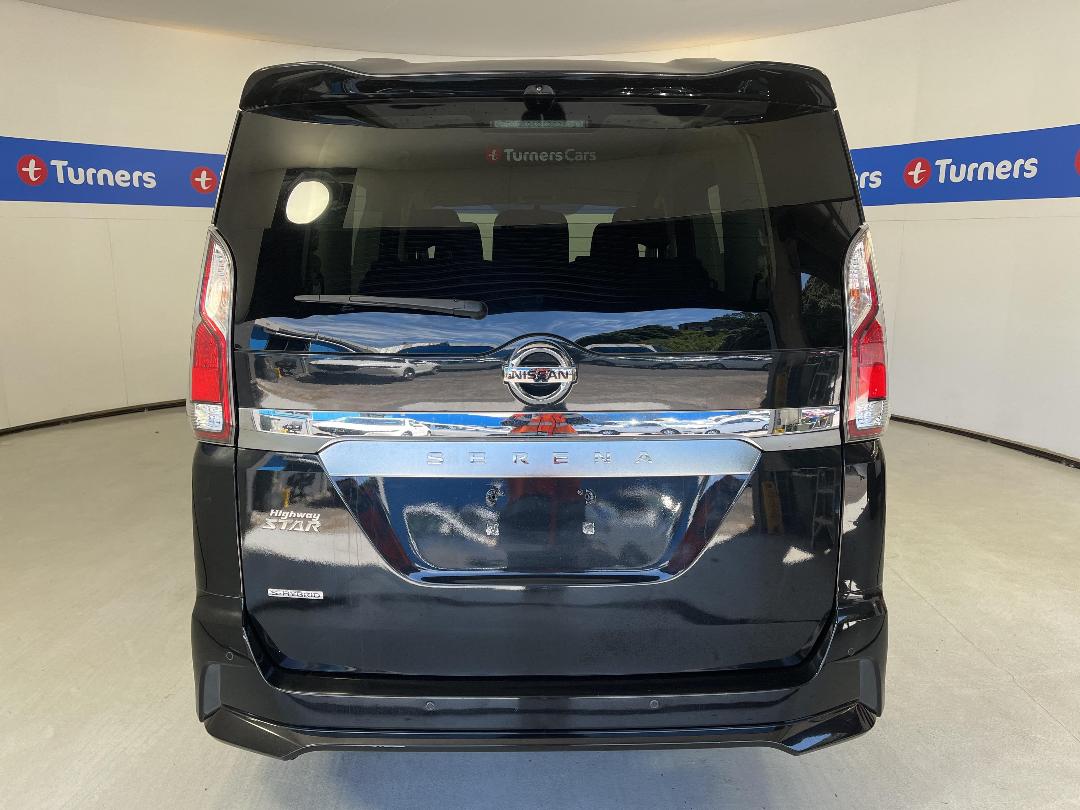 Photo '6' of Nissan Serena Photo '6' of Nissan Serena