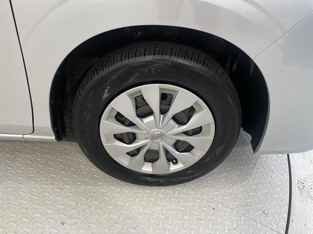 Photo '9' of Nissan Serena