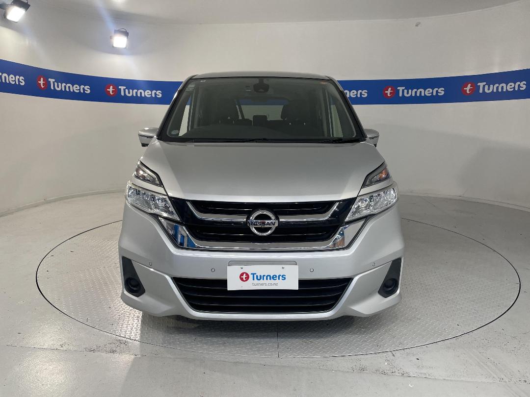 Photo '2' of Nissan Serena