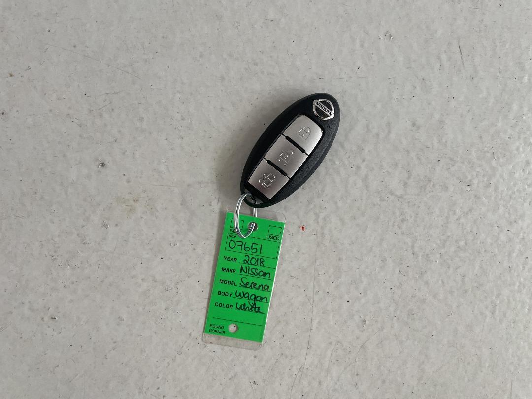 Photo '22' of Nissan Serena