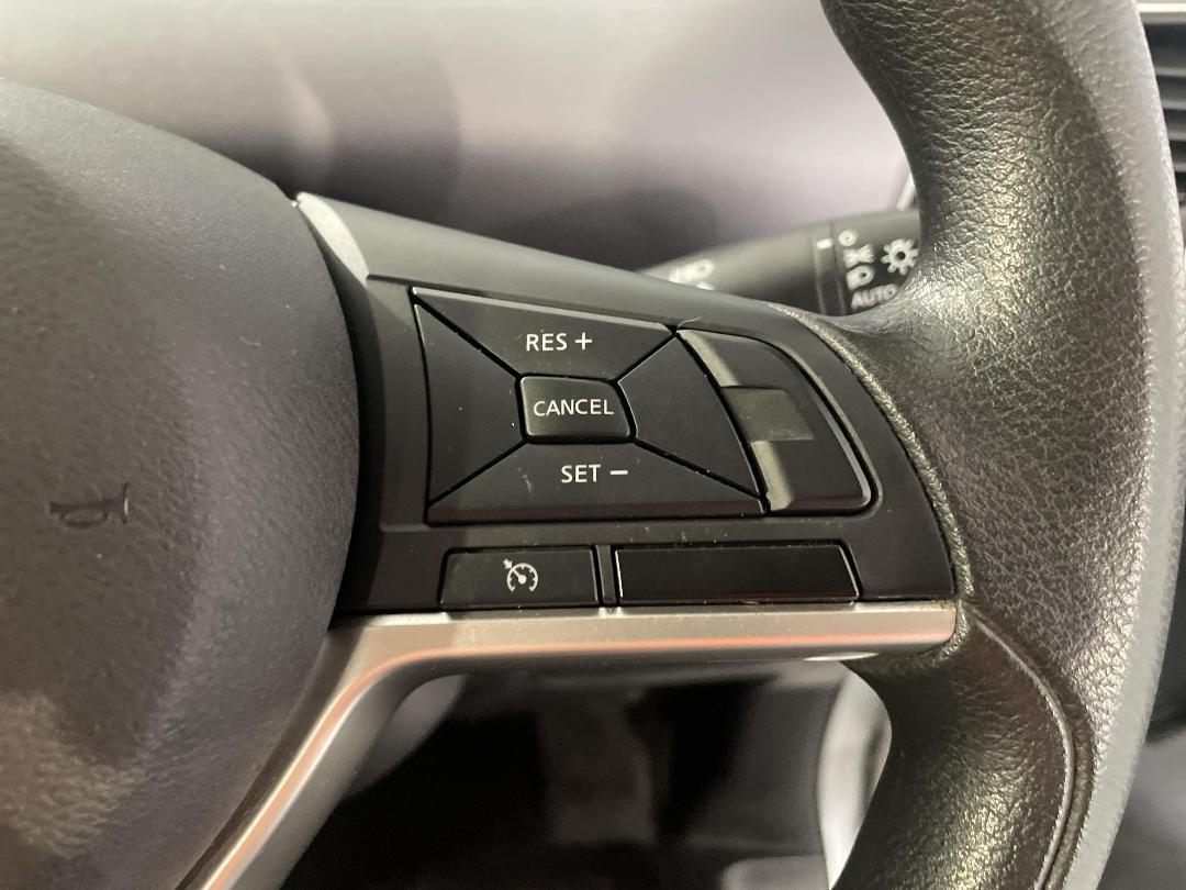 Photo '25' of Nissan Serena