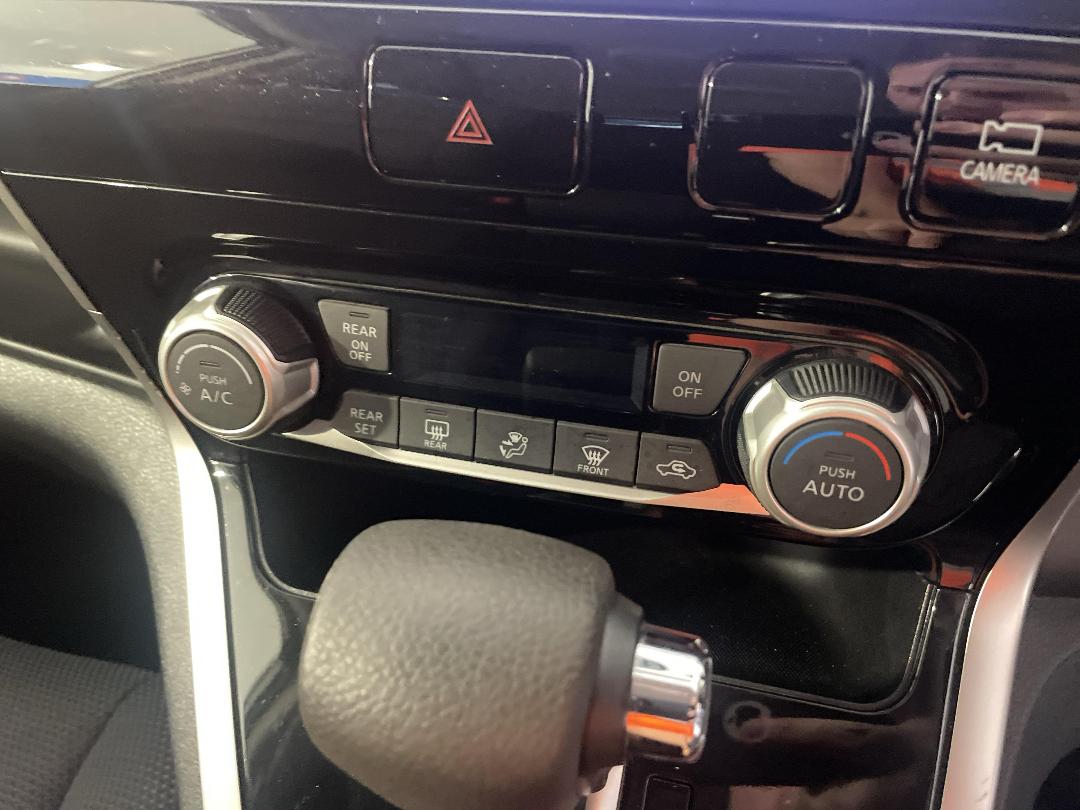 Photo '30' of Nissan Serena