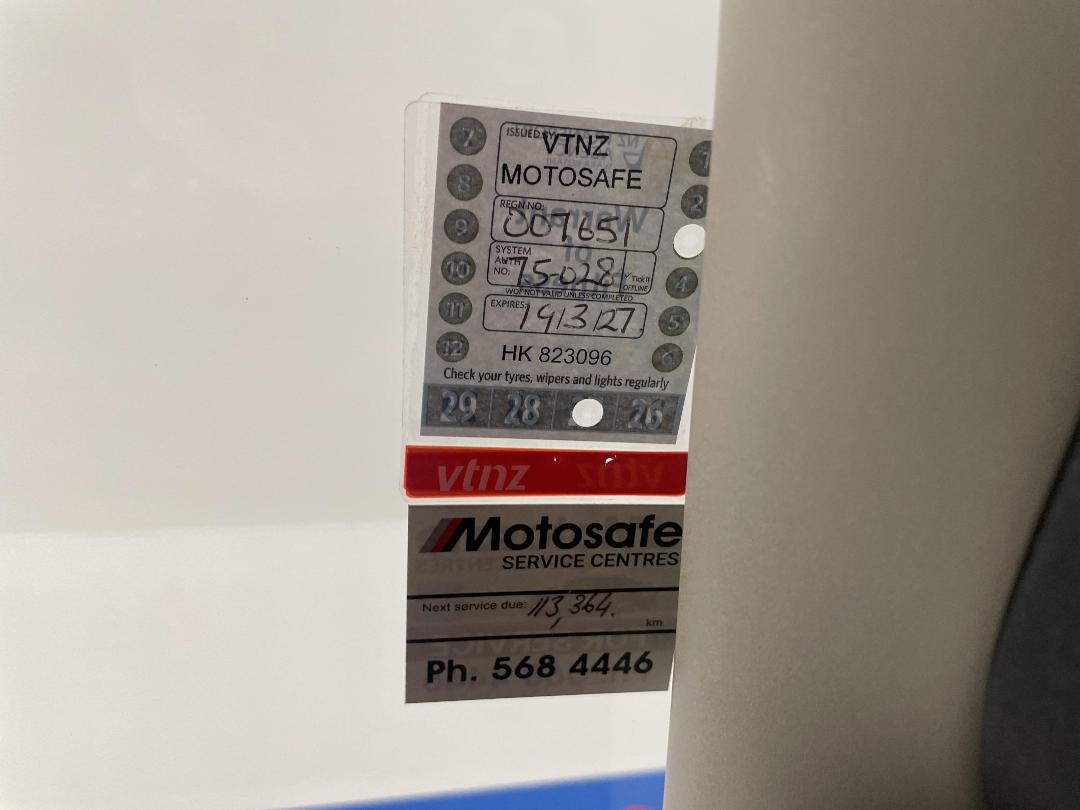 Photo '32' of Nissan Serena